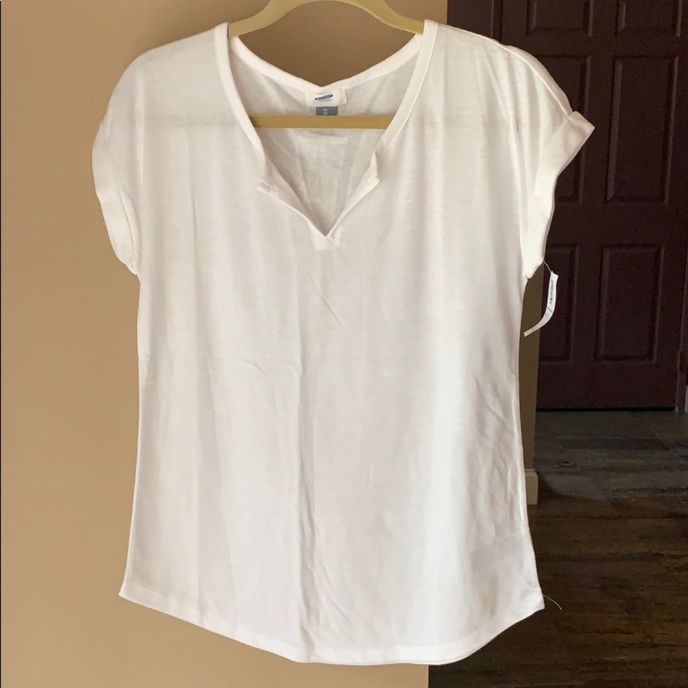 Split-neck slub-knit tee for women